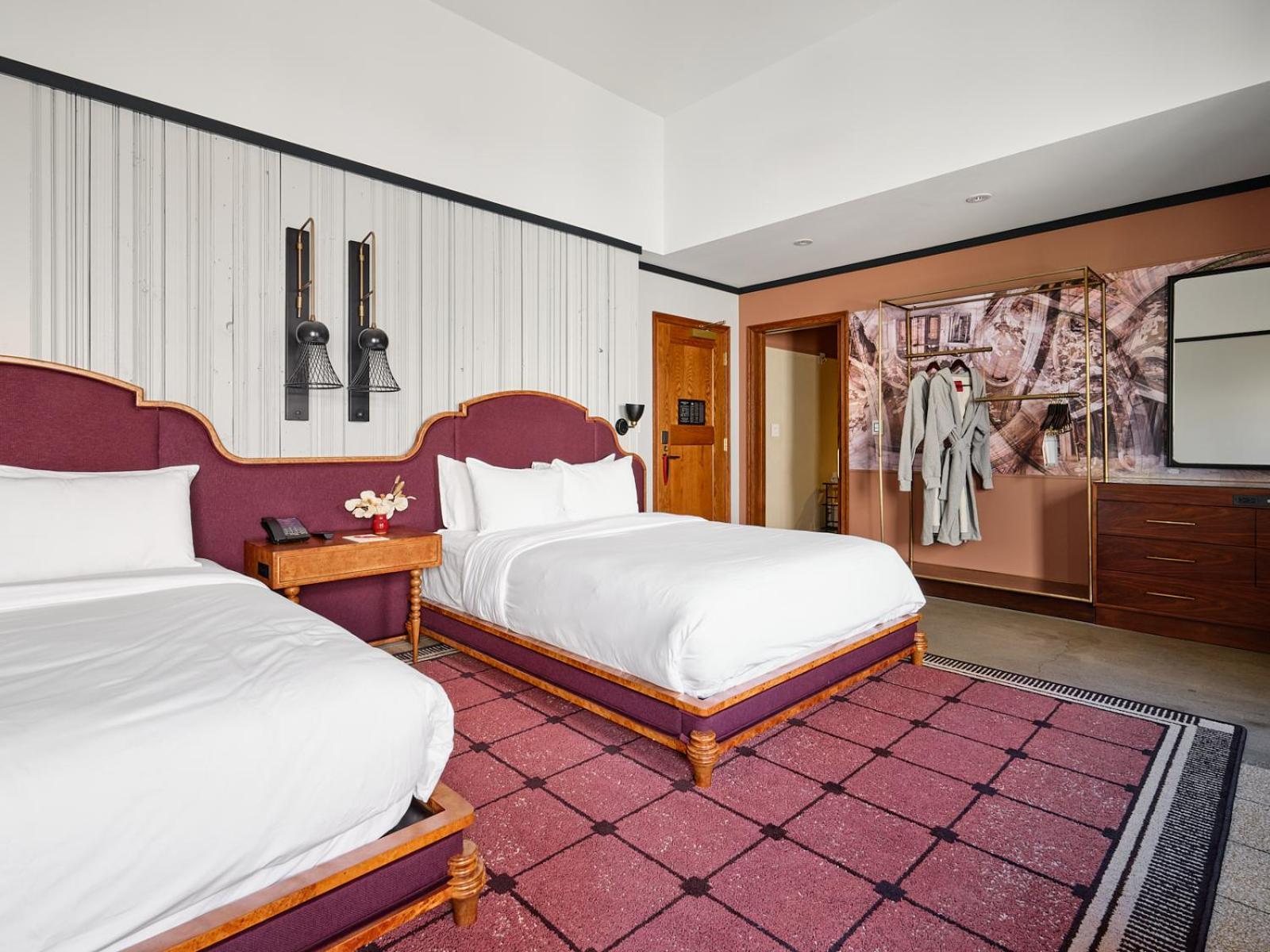 Detroit Foundation Hotel Екстериор снимка